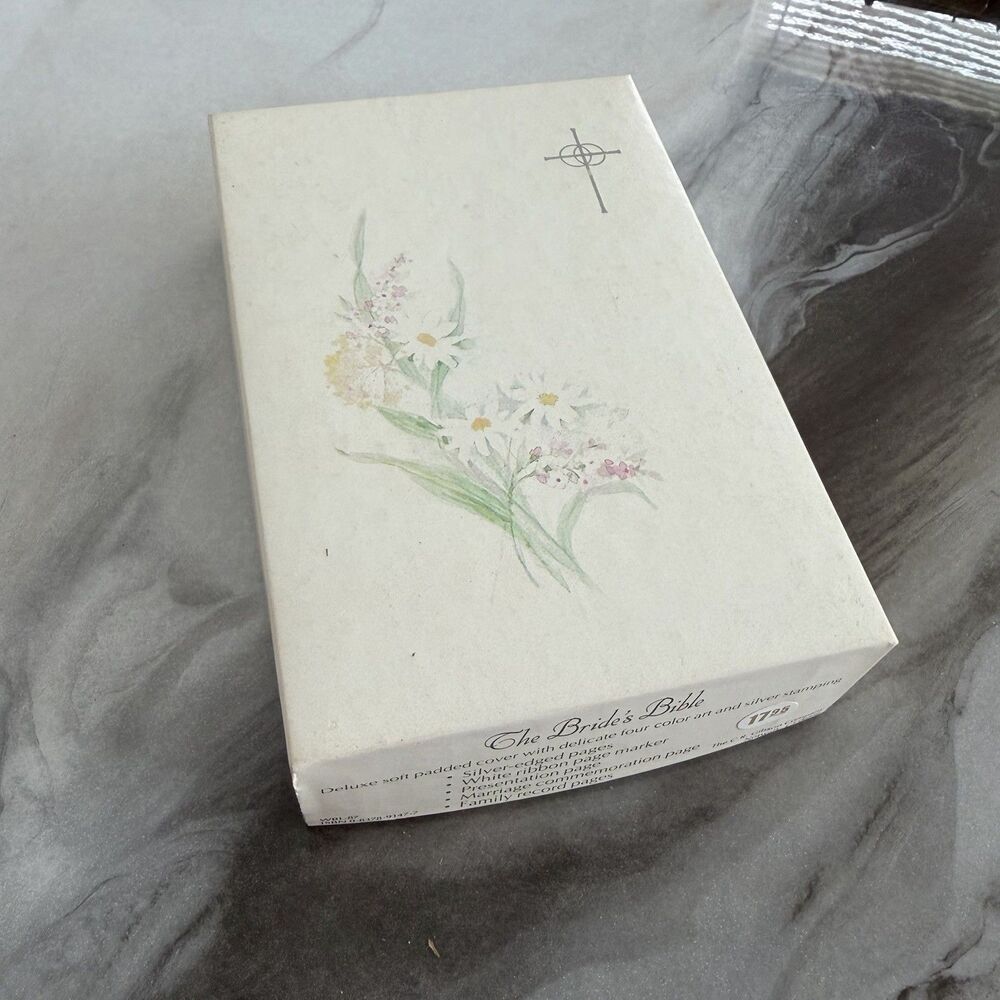 Vintage C.R. Gibson "The Bride's Bible" (Model WBL-87)